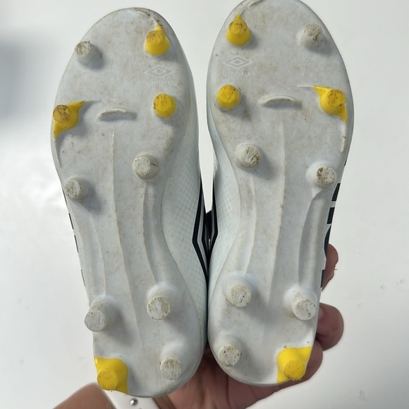 Umbro Pivot Size 12 Football Soccer Cleat Yellow - Picture 6 of 6